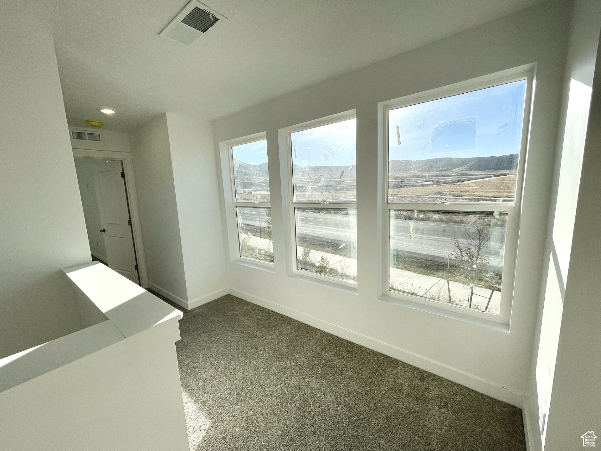 BEACON POINTE - Residential