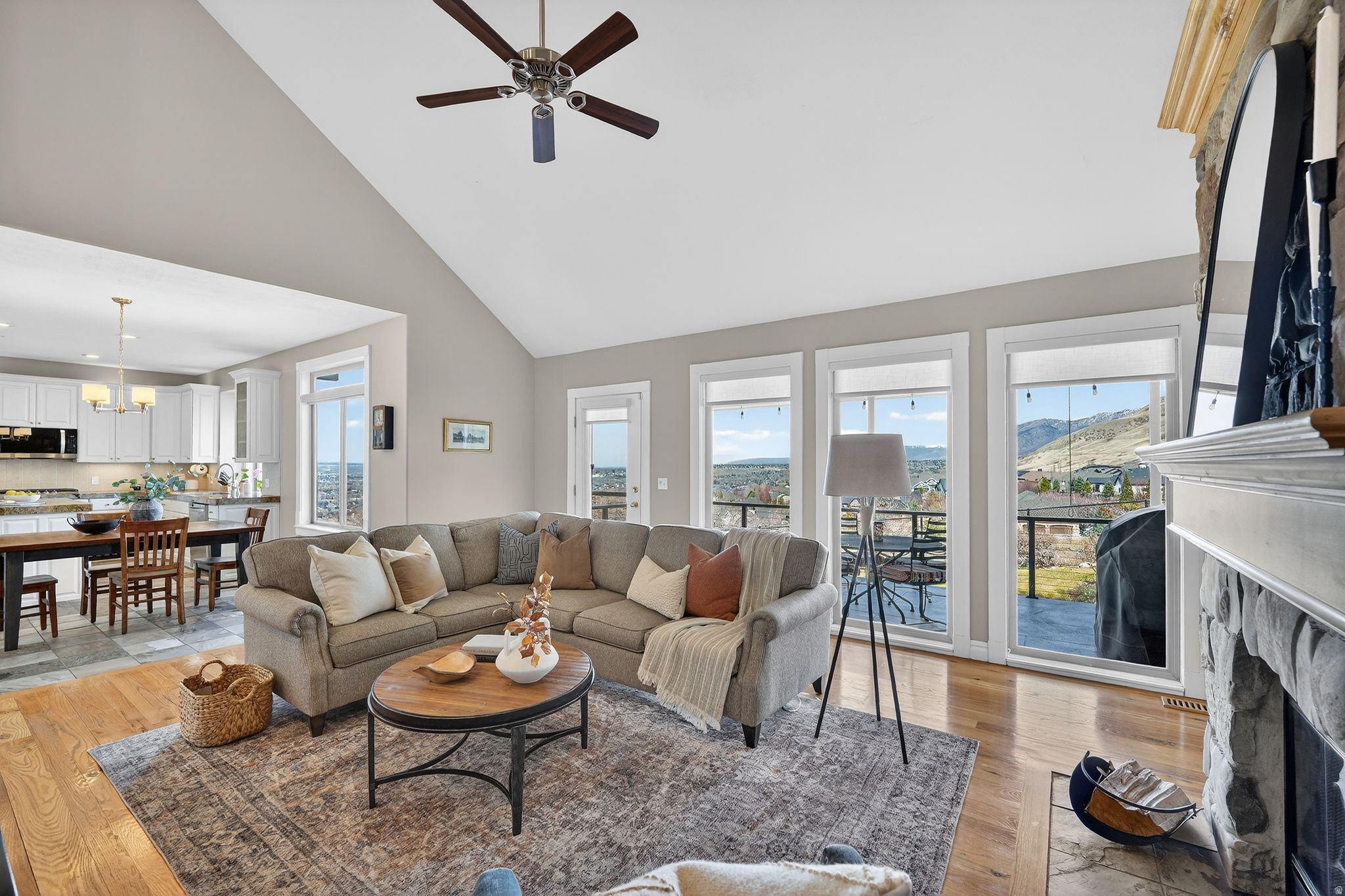 SOUTH MOUNTAIN PLAT - Residential