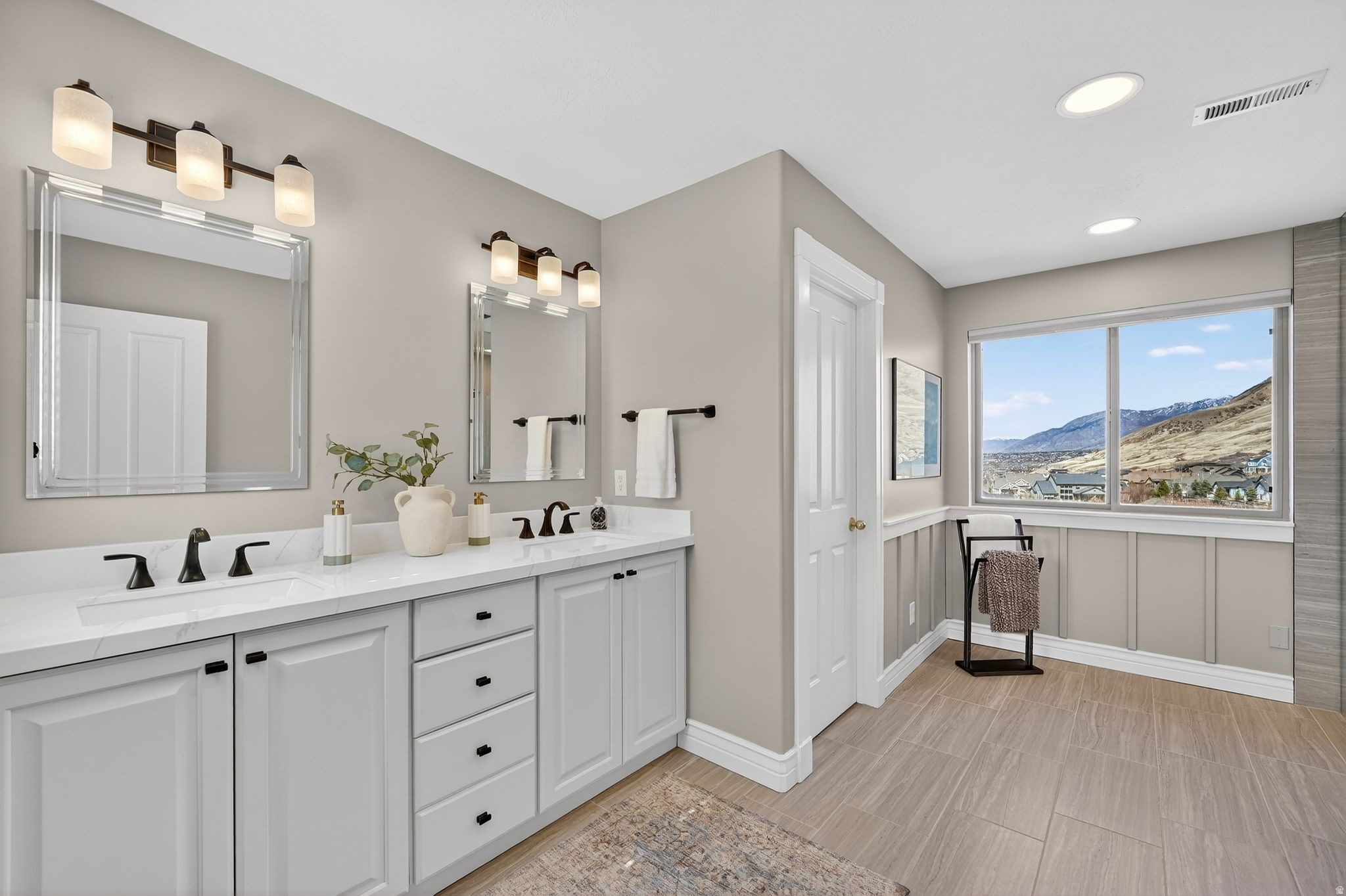 SOUTH MOUNTAIN PLAT - Residential