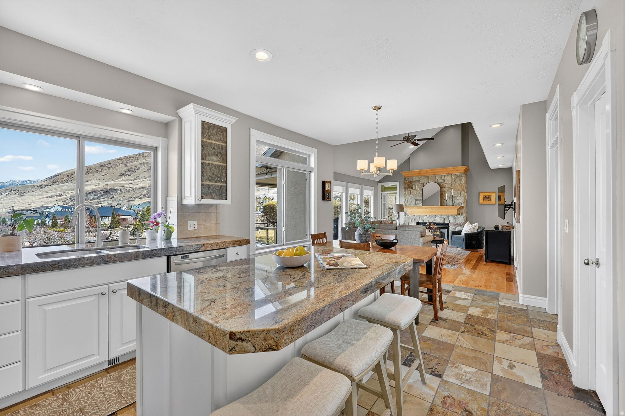 SOUTH MOUNTAIN PLAT - Residential