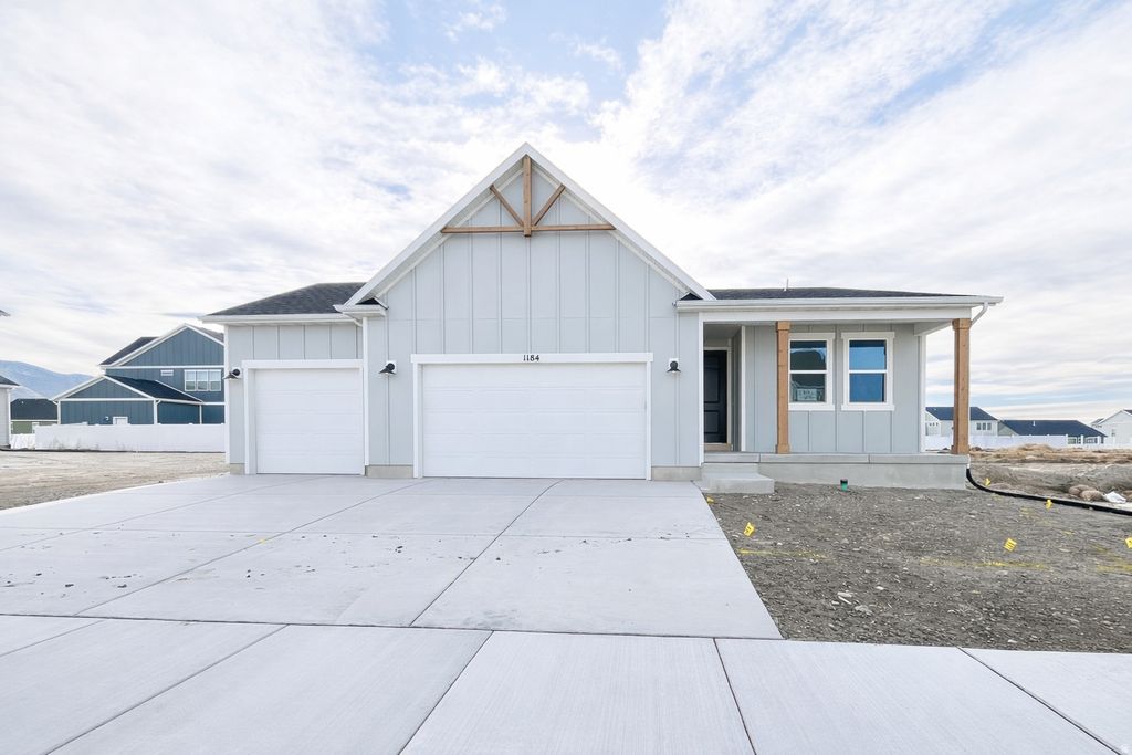 Photo of 1184 E BLACKFEET DR #501, Eagle Mountain, UT 84005 (MLS # 2136246)