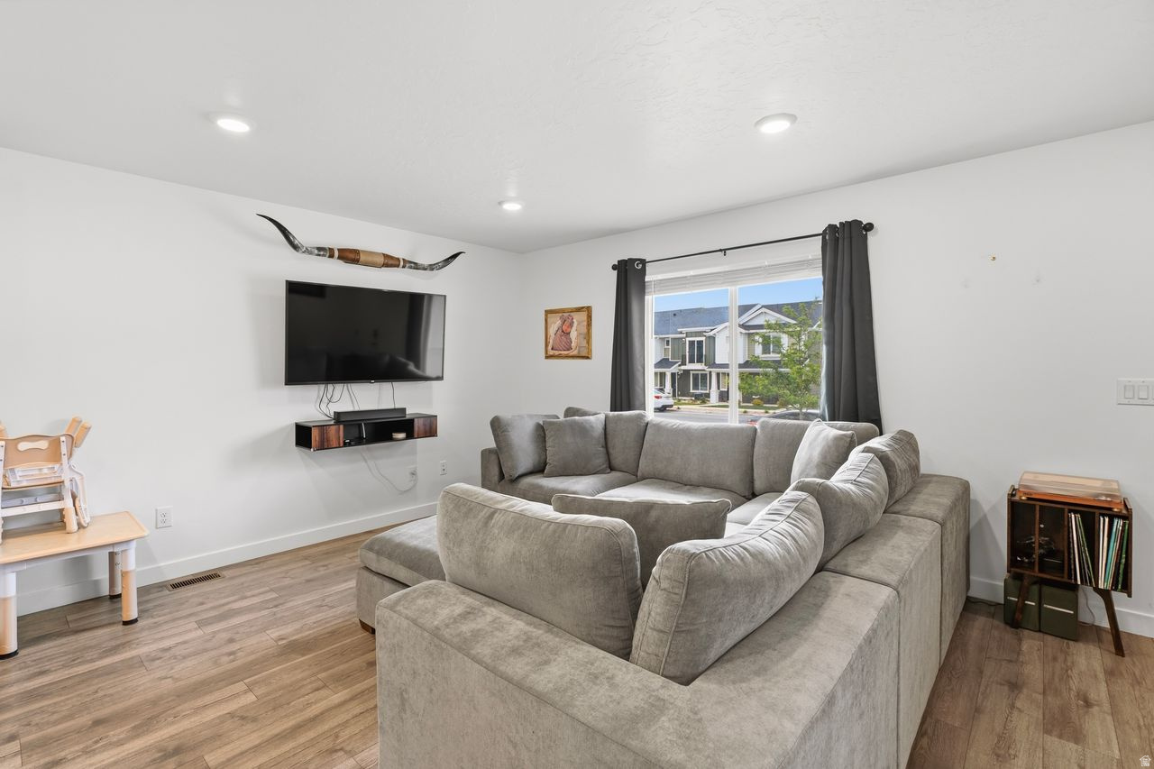 COLD SPRING RANCH - Residential
