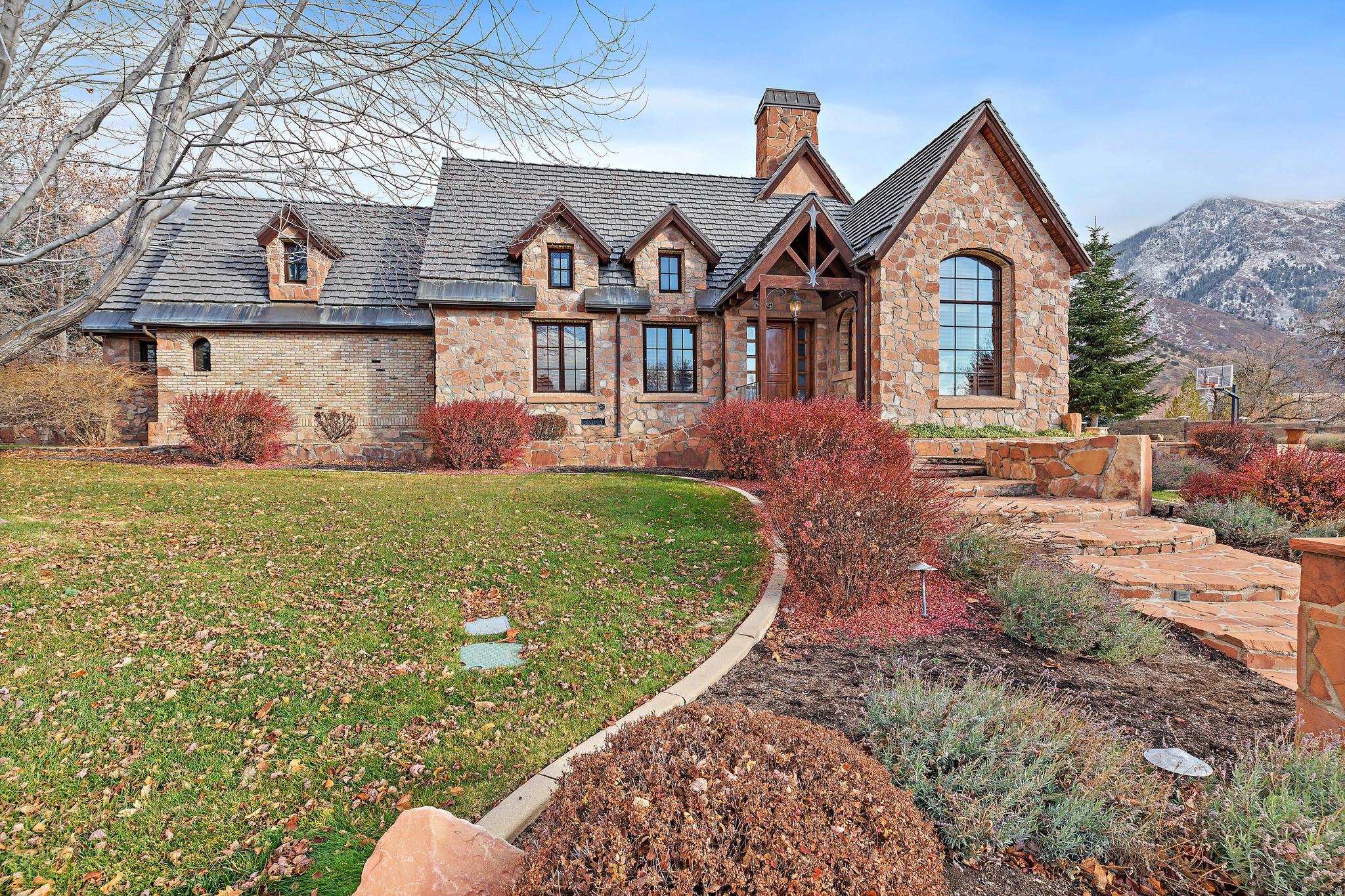 SUNBROOK - Residential