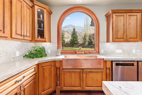 Tiny photo for 986 N SUNBROOK CIR, Alpine, UT 84004 (MLS # 2126104)