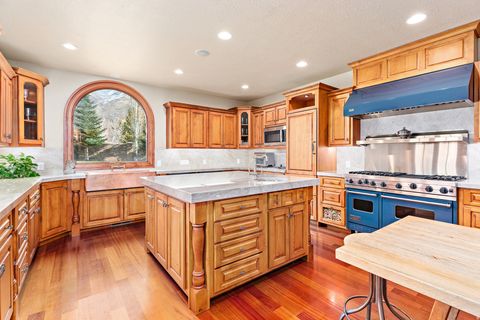 Tiny photo for 986 N SUNBROOK CIR, Alpine, UT 84004 (MLS # 2126104)