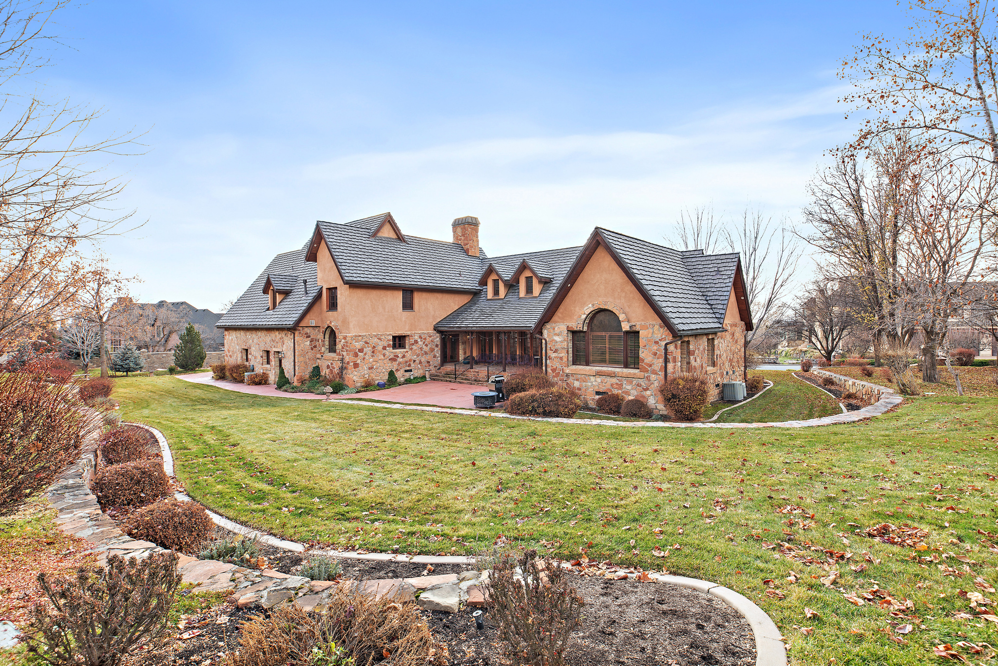 SUNBROOK - Residential