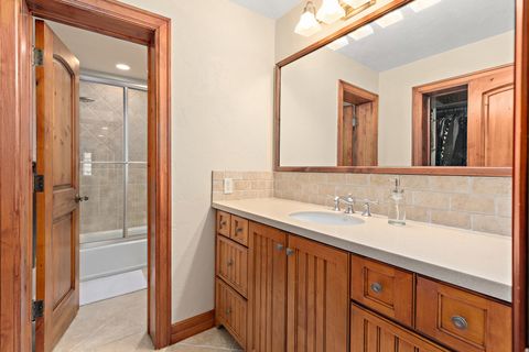 Tiny photo for 986 N SUNBROOK CIR, Alpine, UT 84004 (MLS # 2126104)