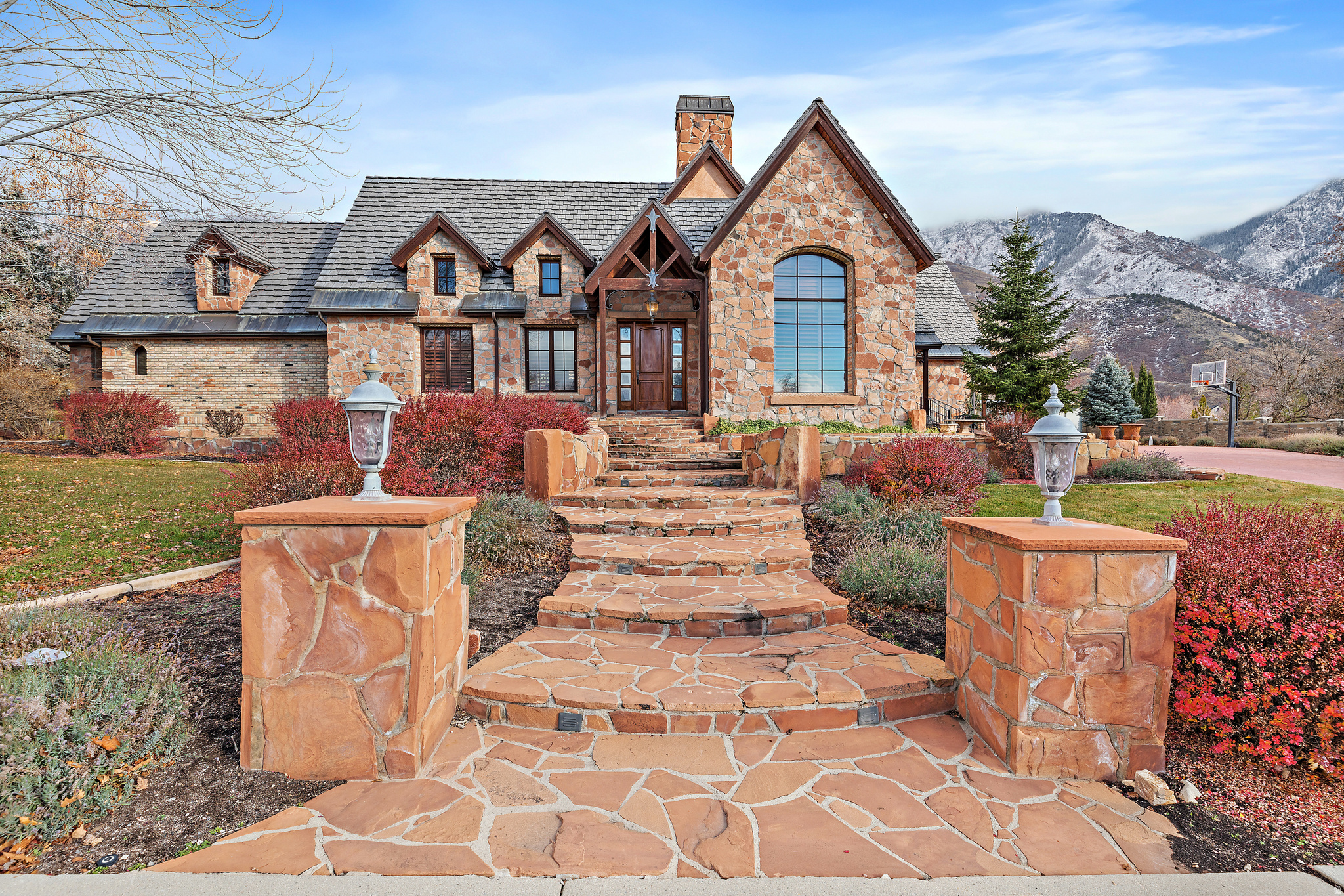 SUNBROOK - Residential