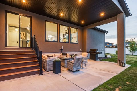 Tiny photo for 10581 S VERDA CIR, South Jordan, UT 84095 (MLS # 2147420)