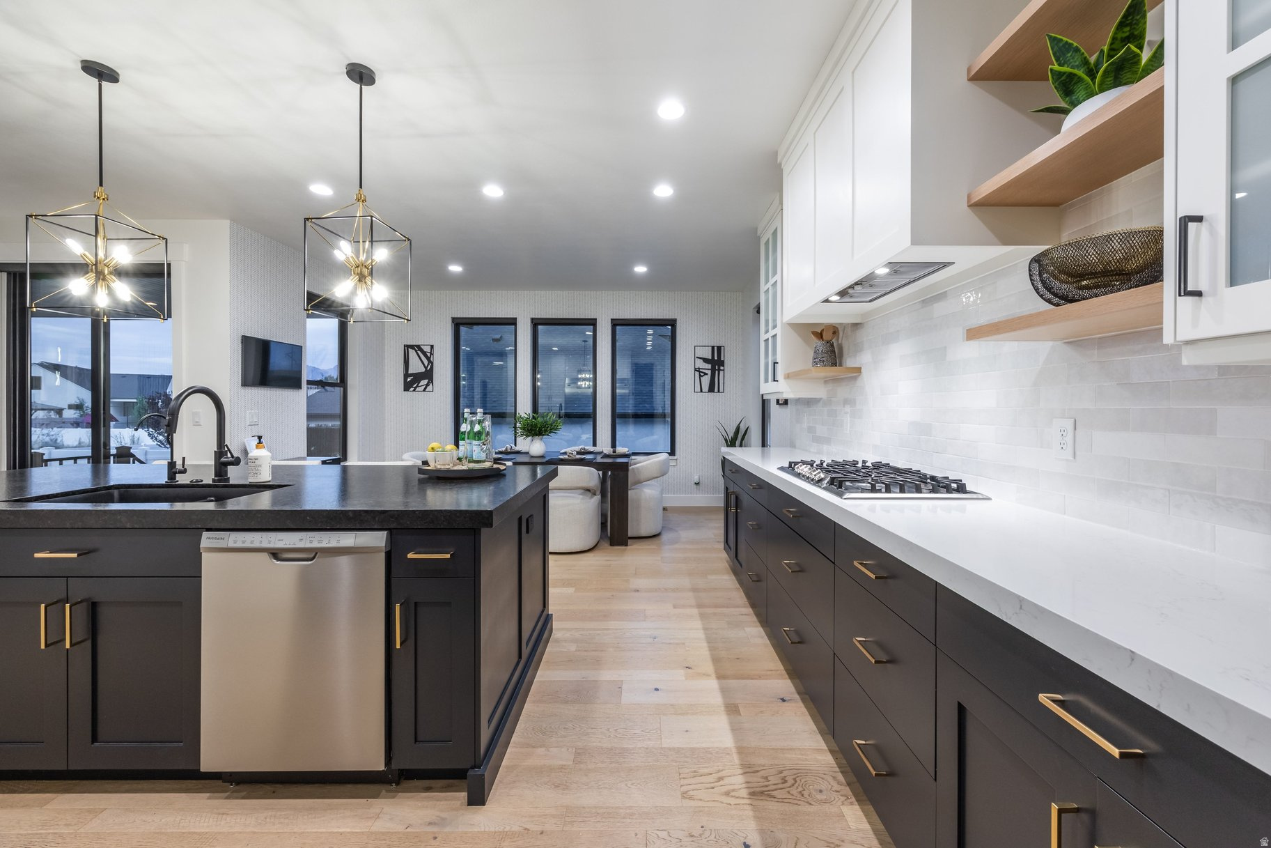 MCMULLIN ACRES - Residential