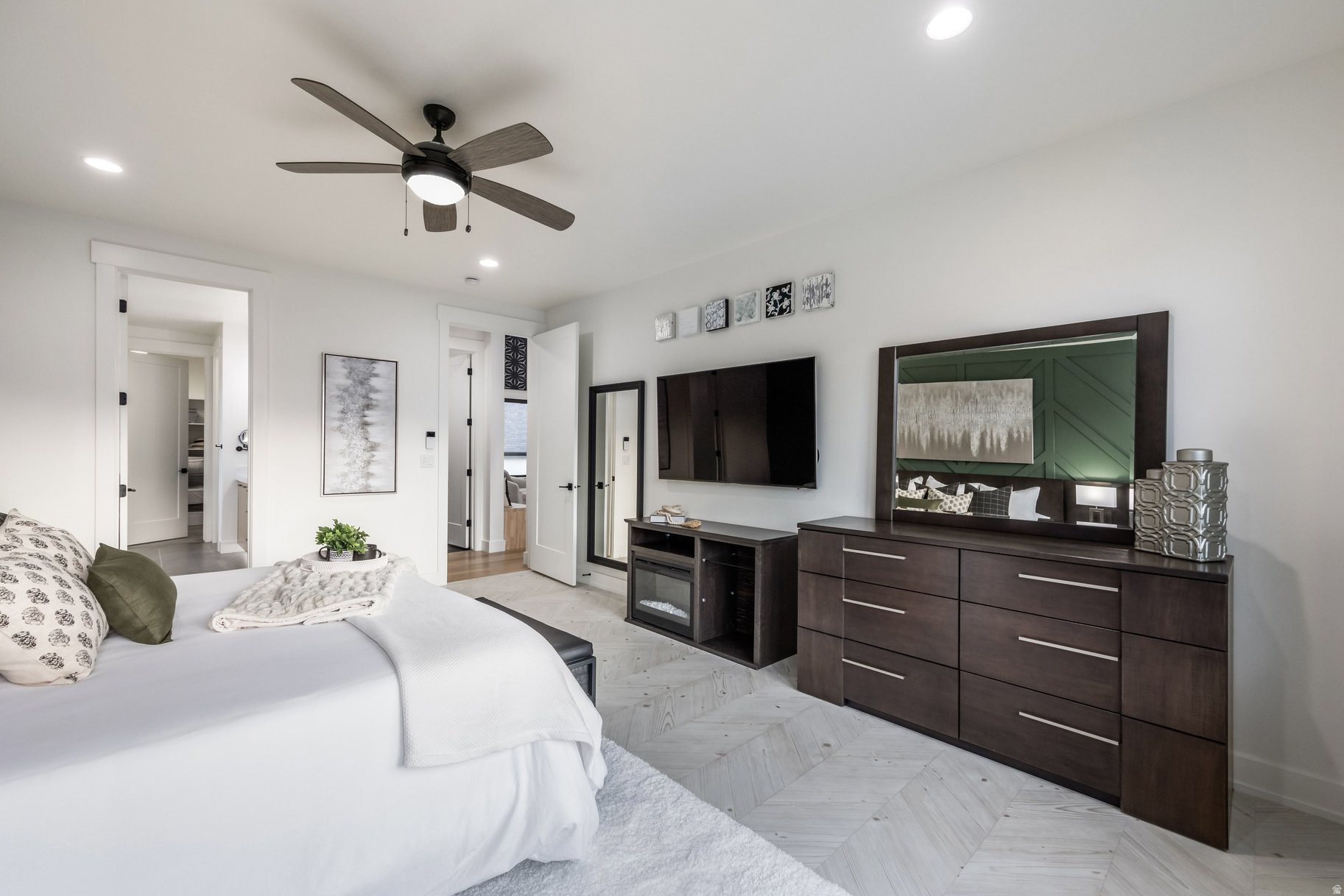 MCMULLIN ACRES - Residential