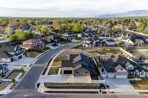 Tiny photo for 10581 S VERDA CIR, South Jordan, UT 84095 (MLS # 2147420)