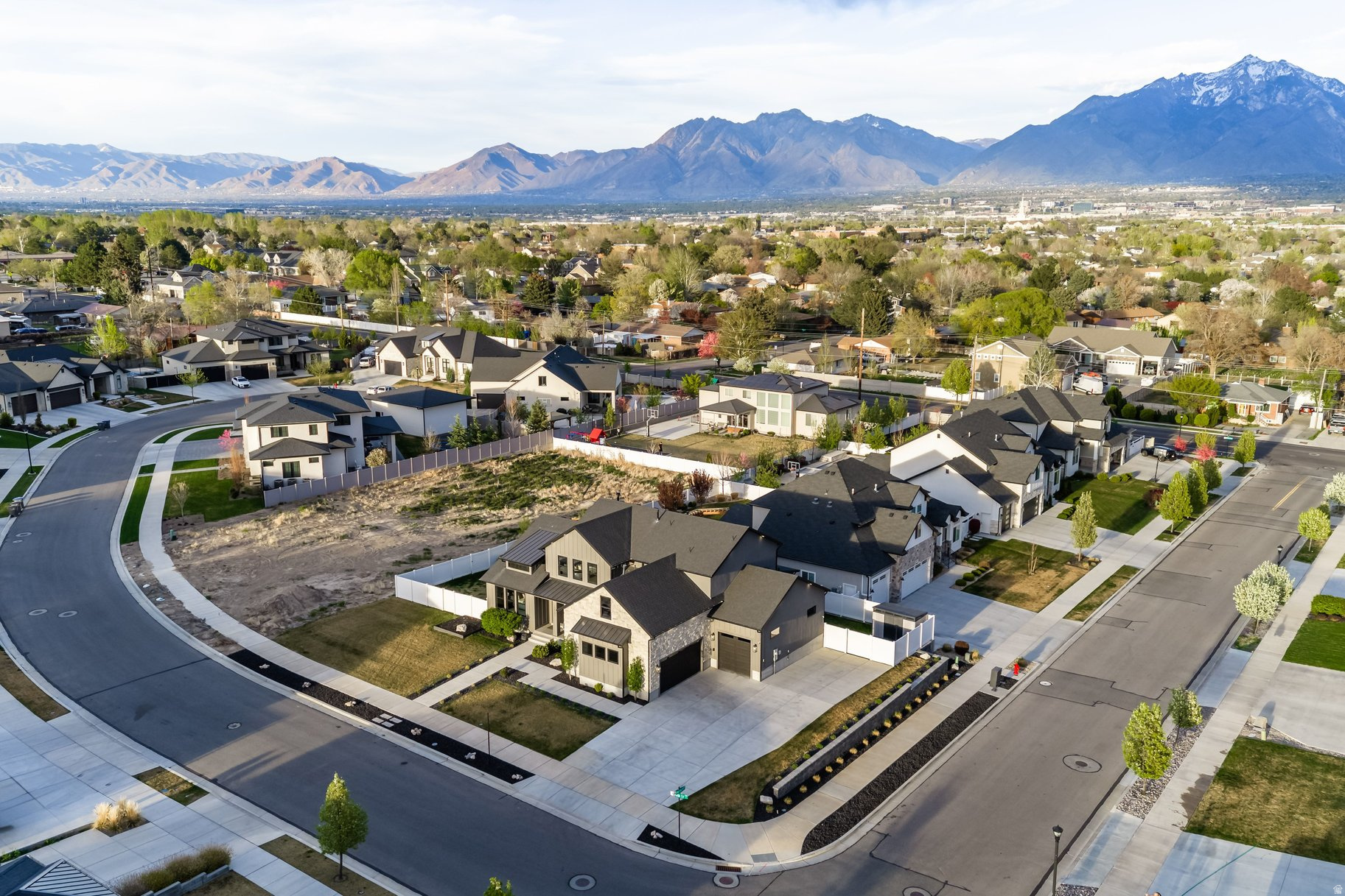 MCMULLIN ACRES - Residential