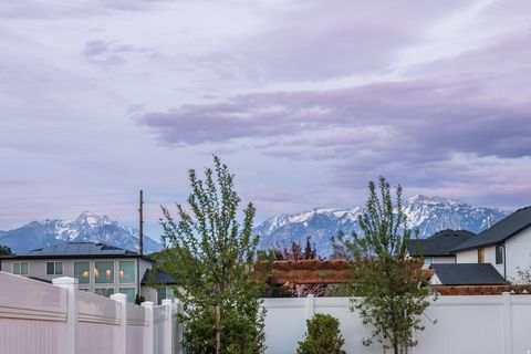 Tiny photo for 10581 S VERDA CIR, South Jordan, UT 84095 (MLS # 2147420)