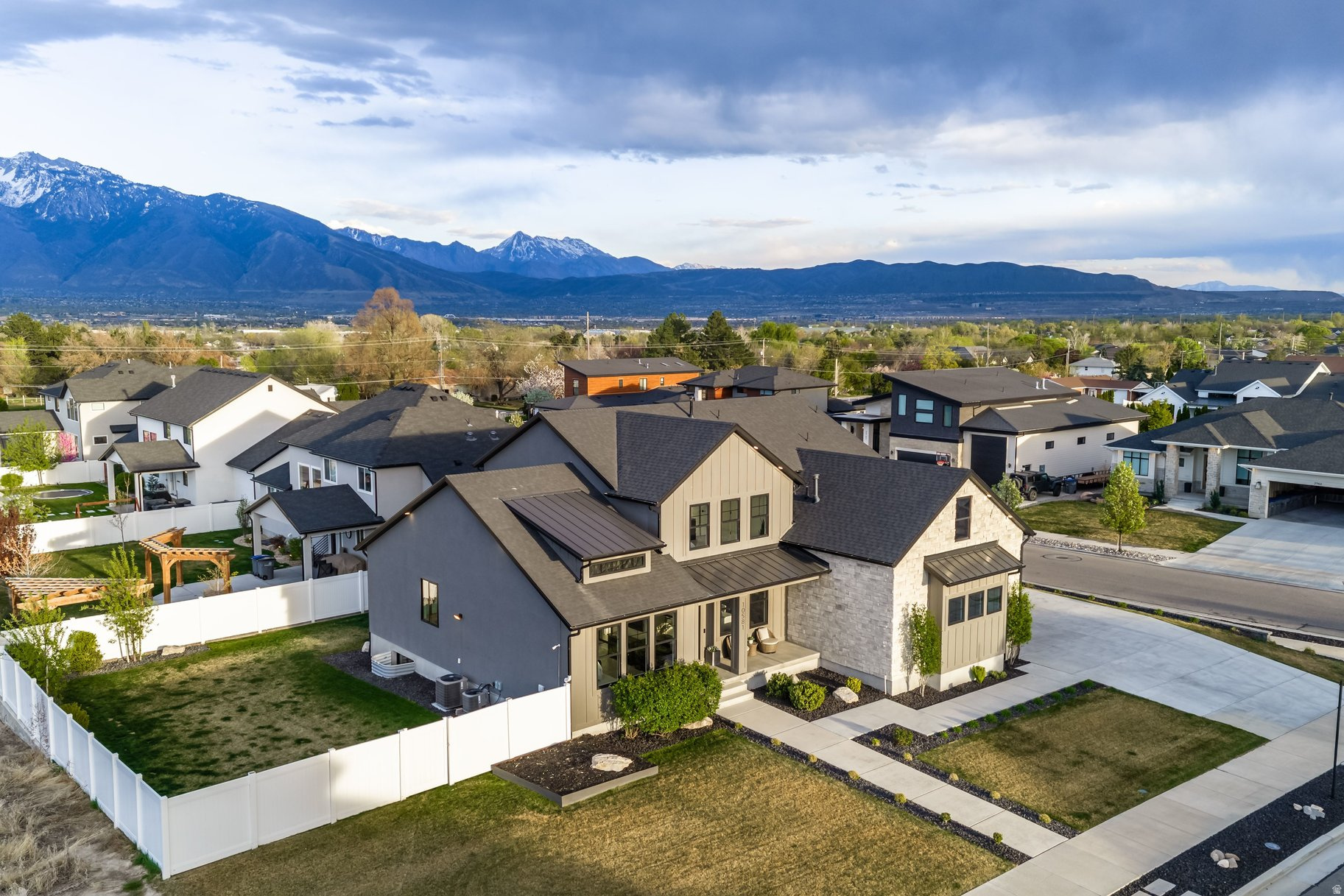 MCMULLIN ACRES - Residential