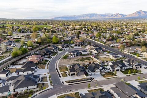 Tiny photo for 10581 S VERDA CIR, South Jordan, UT 84095 (MLS # 2147420)