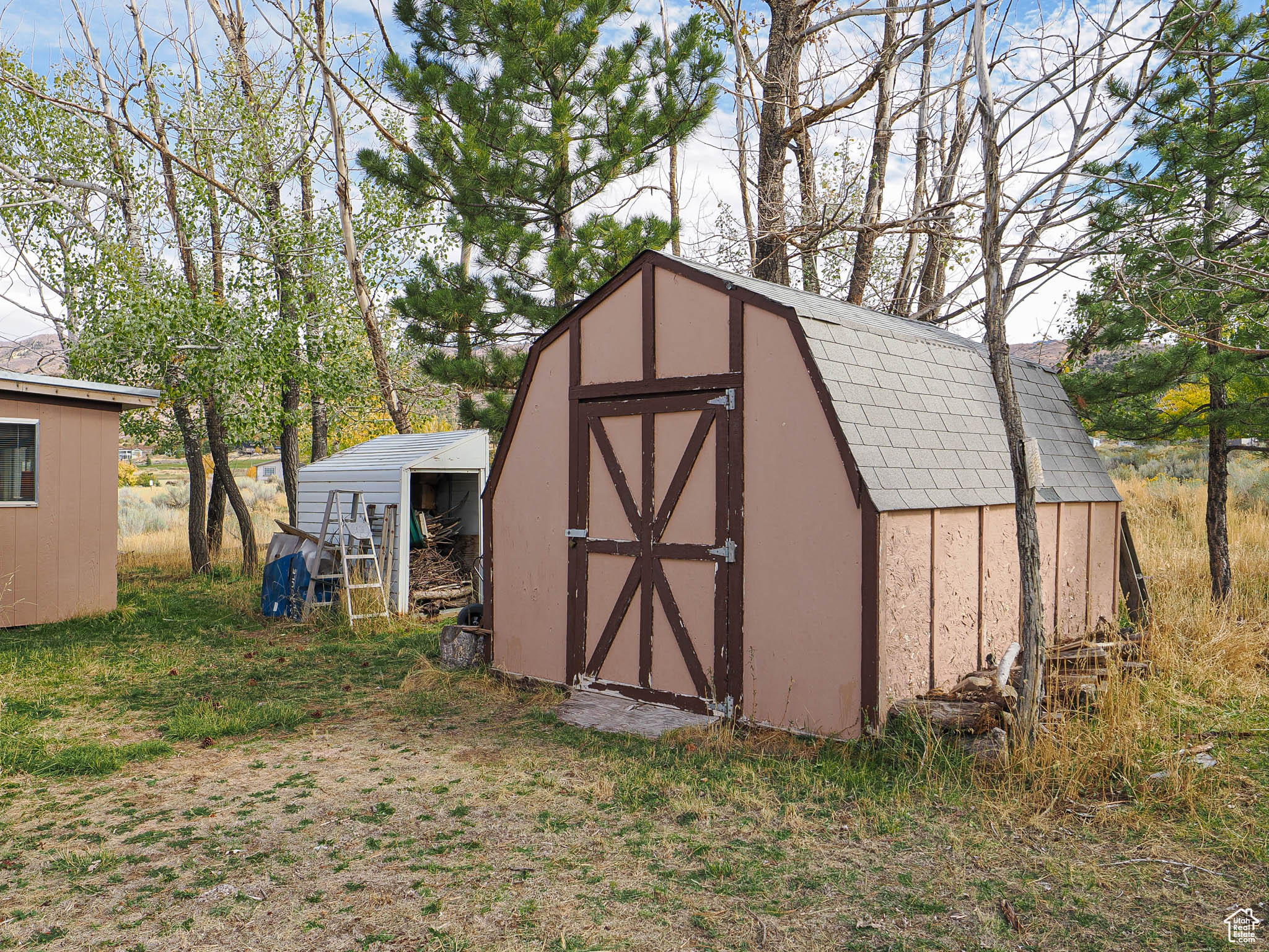 SKYLINE MOUNTAIN - Residential