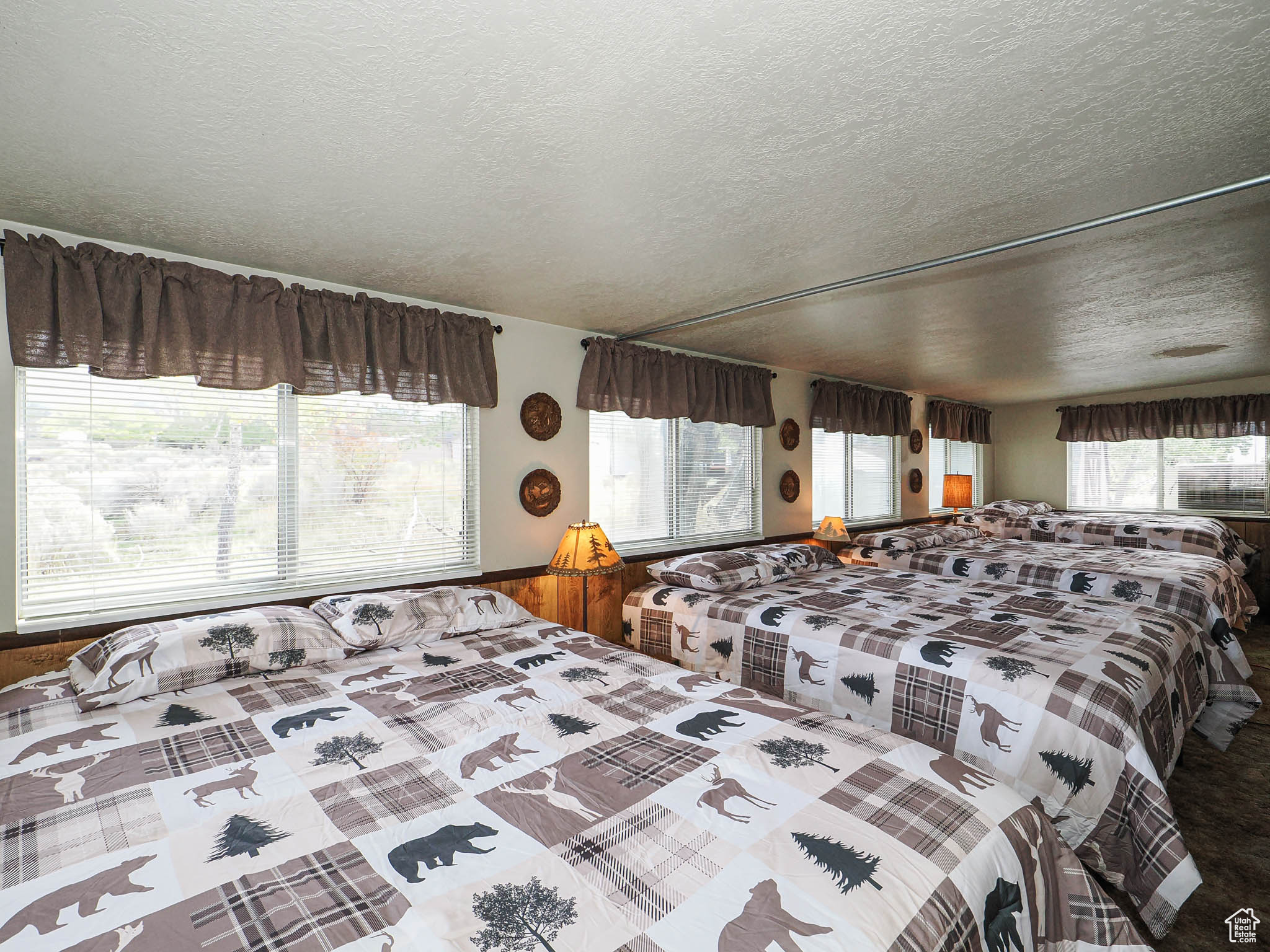 SKYLINE MOUNTAIN - Residential