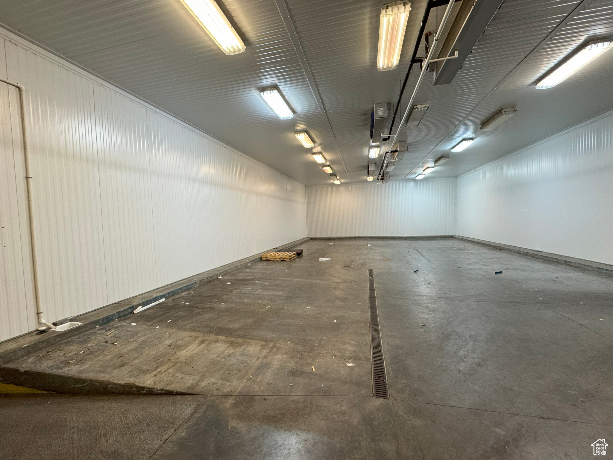 BROOKLYN SUB - Commercial Lease