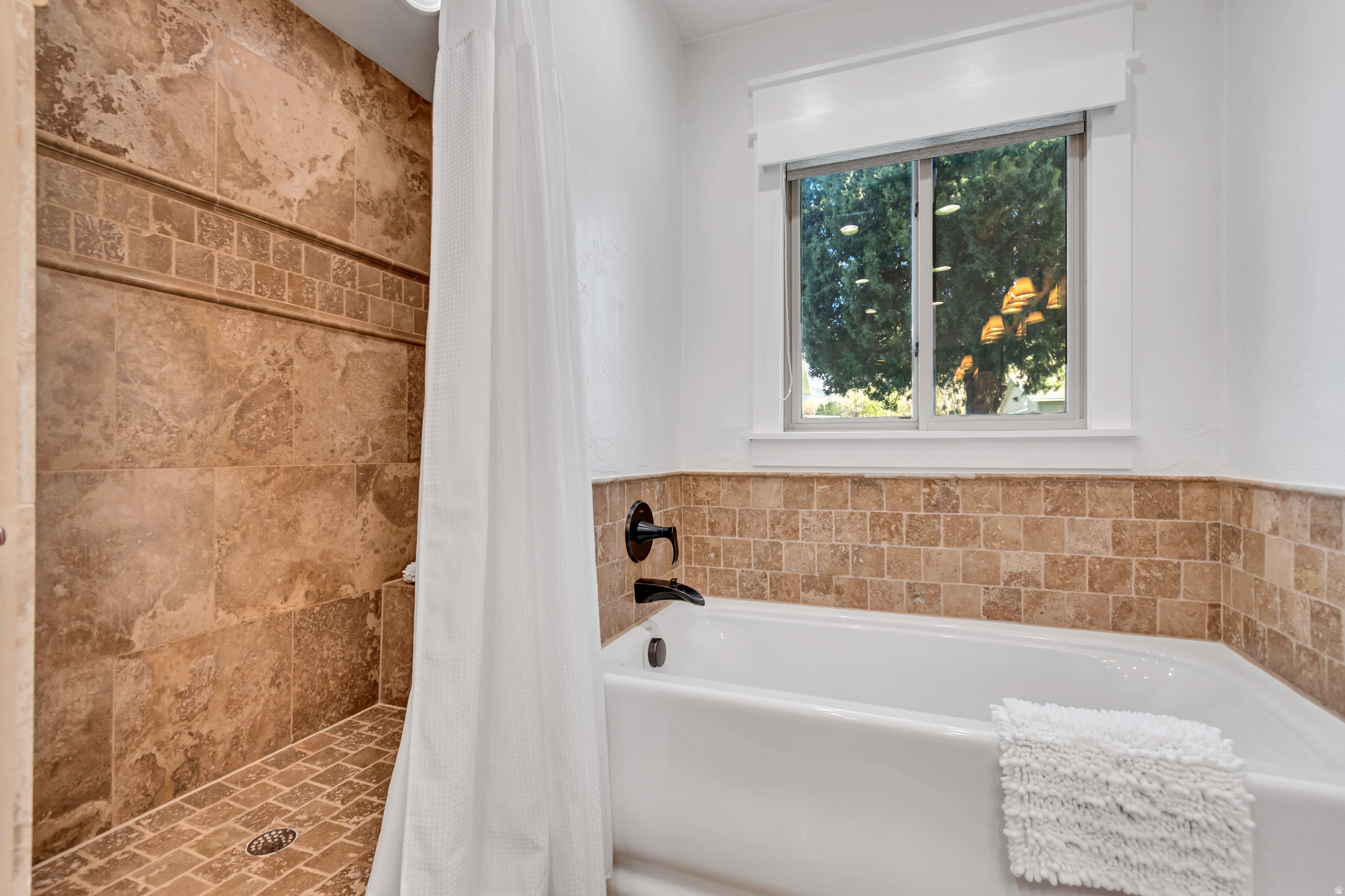 RON STRONG - Residential