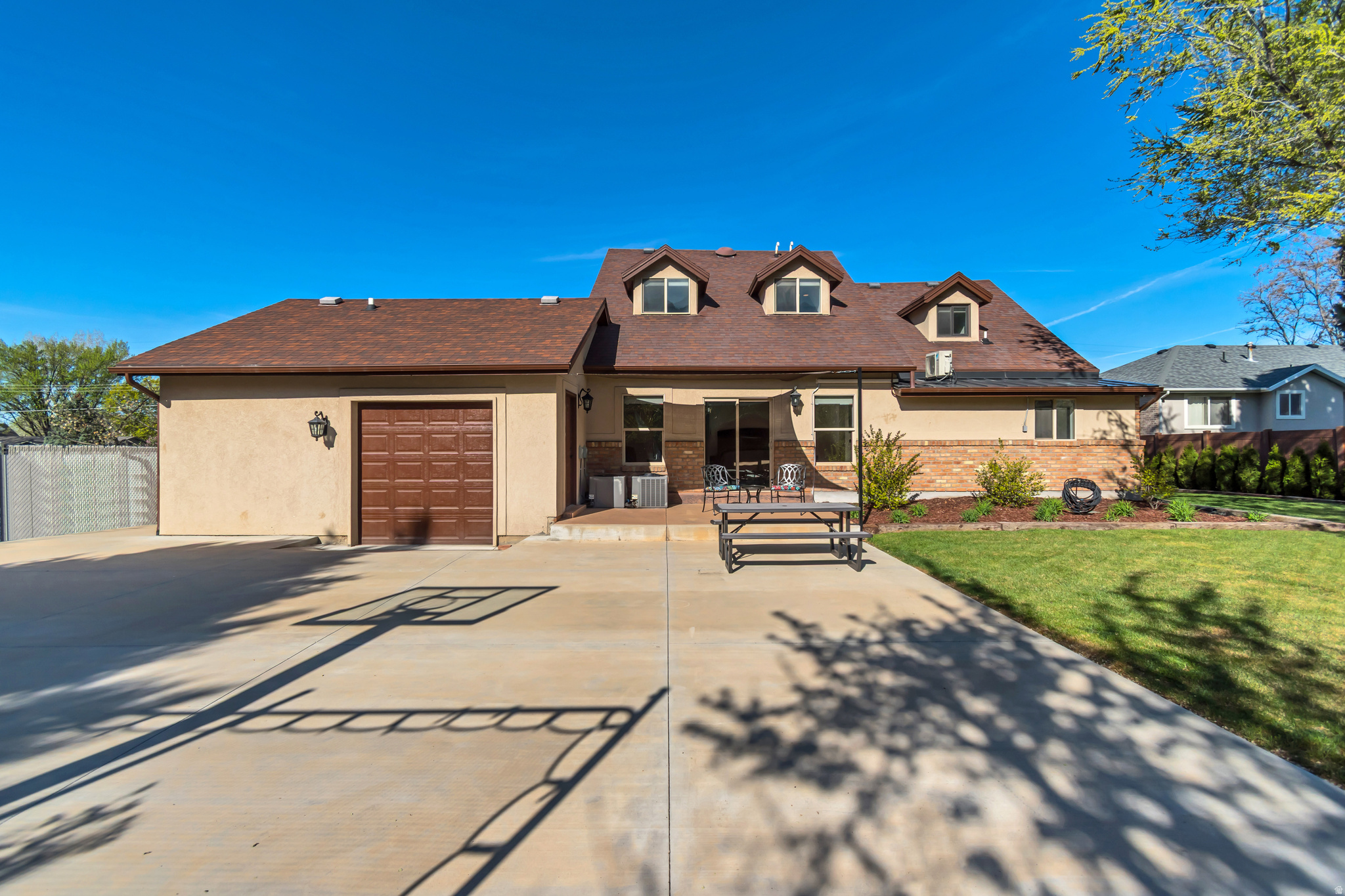 RON STRONG - Residential