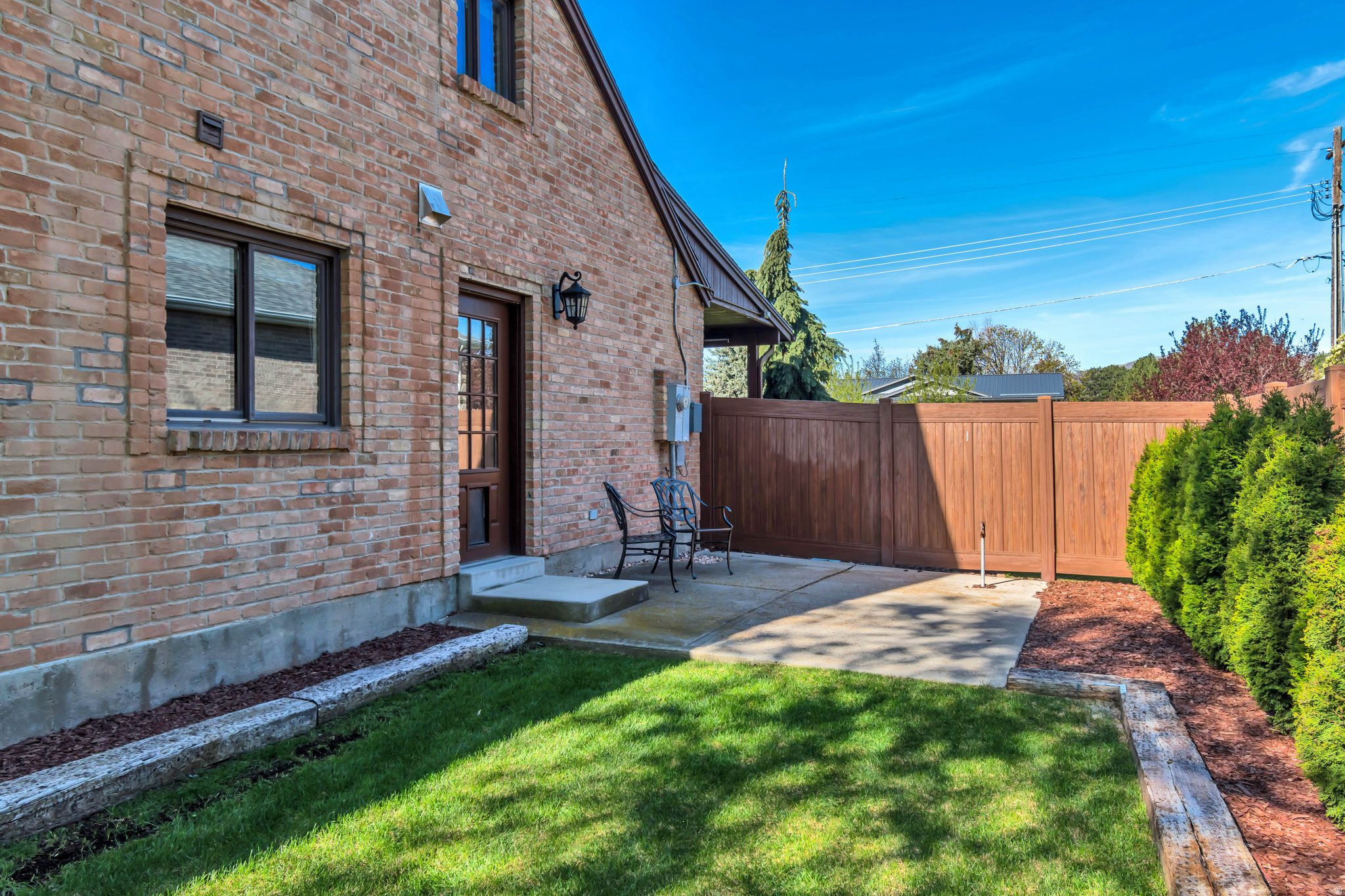 RON STRONG - Residential