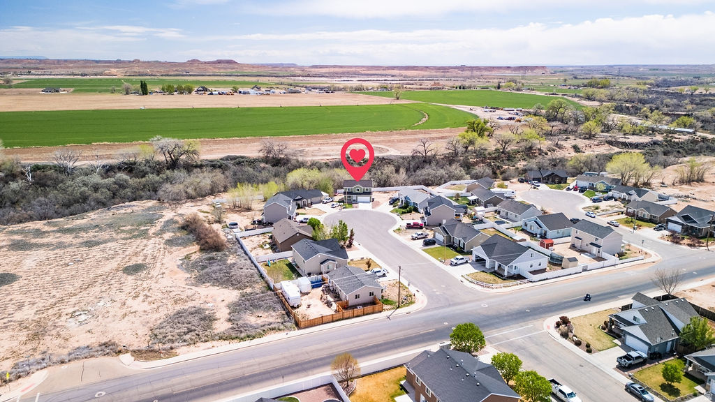 UINTAH SHADOWS - Residential