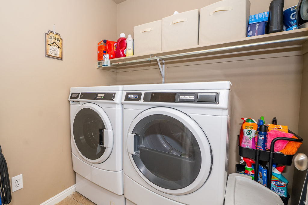 TOWNHOMES AT HIGHBURY COMMONS - Residential