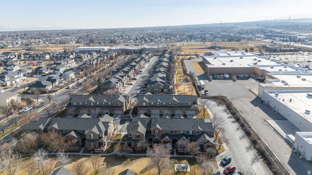 TOWNHOMES AT HIGHBURY COMMONS - Residential
