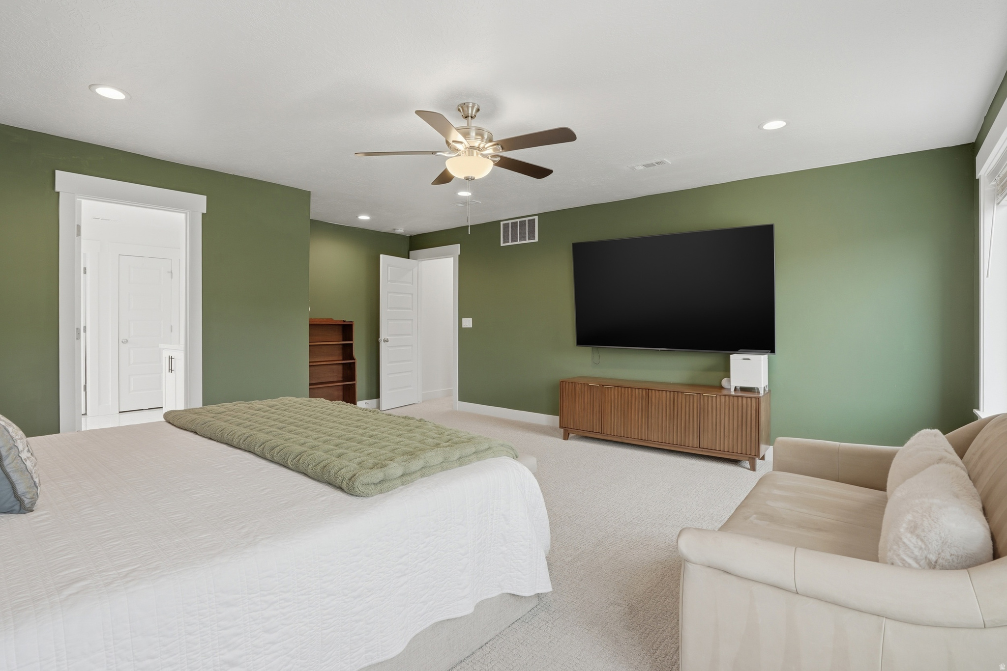 HIDDEN OAKS - Residential