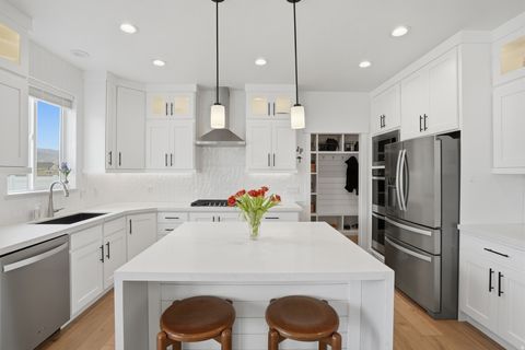 Tiny photo for 13334 S HENNING CIR, Herriman, UT 84096 (MLS # 2147870)