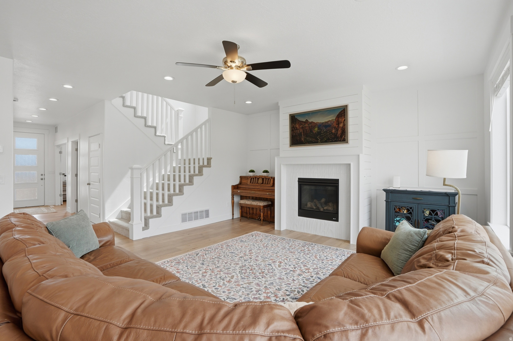 HIDDEN OAKS - Residential