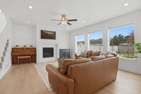 Tiny photo for 13334 S HENNING CIR, Herriman, UT 84096 (MLS # 2147870)