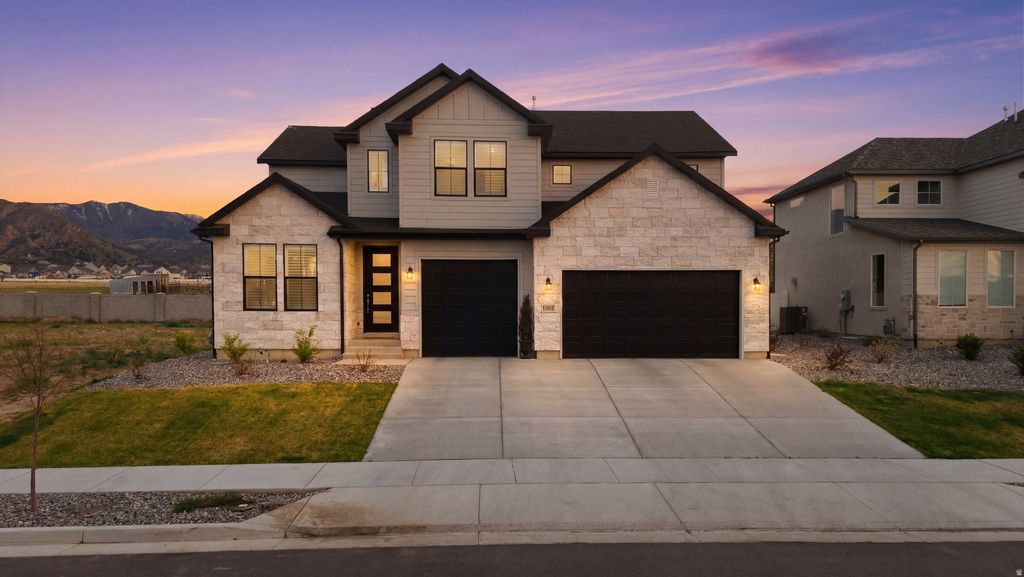 Photo of 13334 S HENNING CIR, Herriman, UT 84096 (MLS # 2147870)