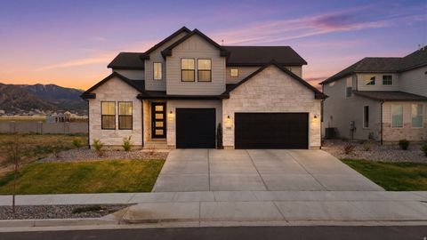 Photo of 13334 S HENNING CIR, Herriman, UT 84096 (MLS # 2147870)