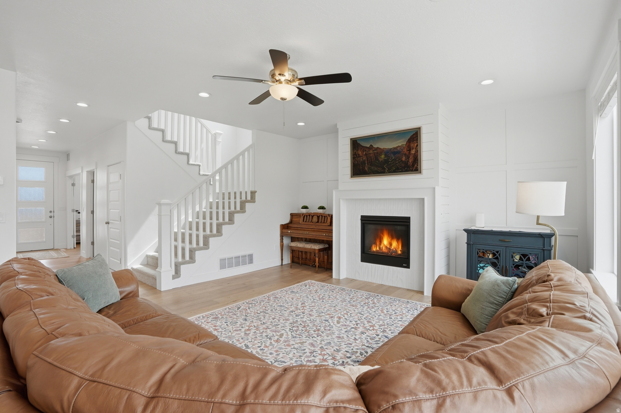 HIDDEN OAKS - Residential