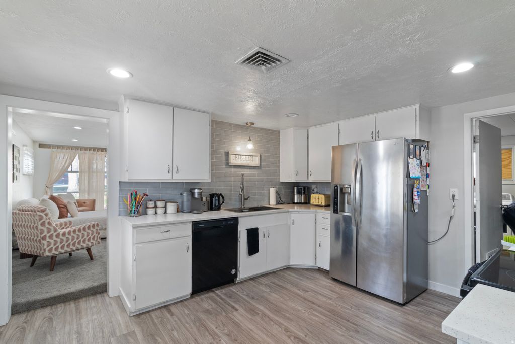 Photo of 1530 N 2000 W, Farr West, UT 84404 (MLS # 2141923)
