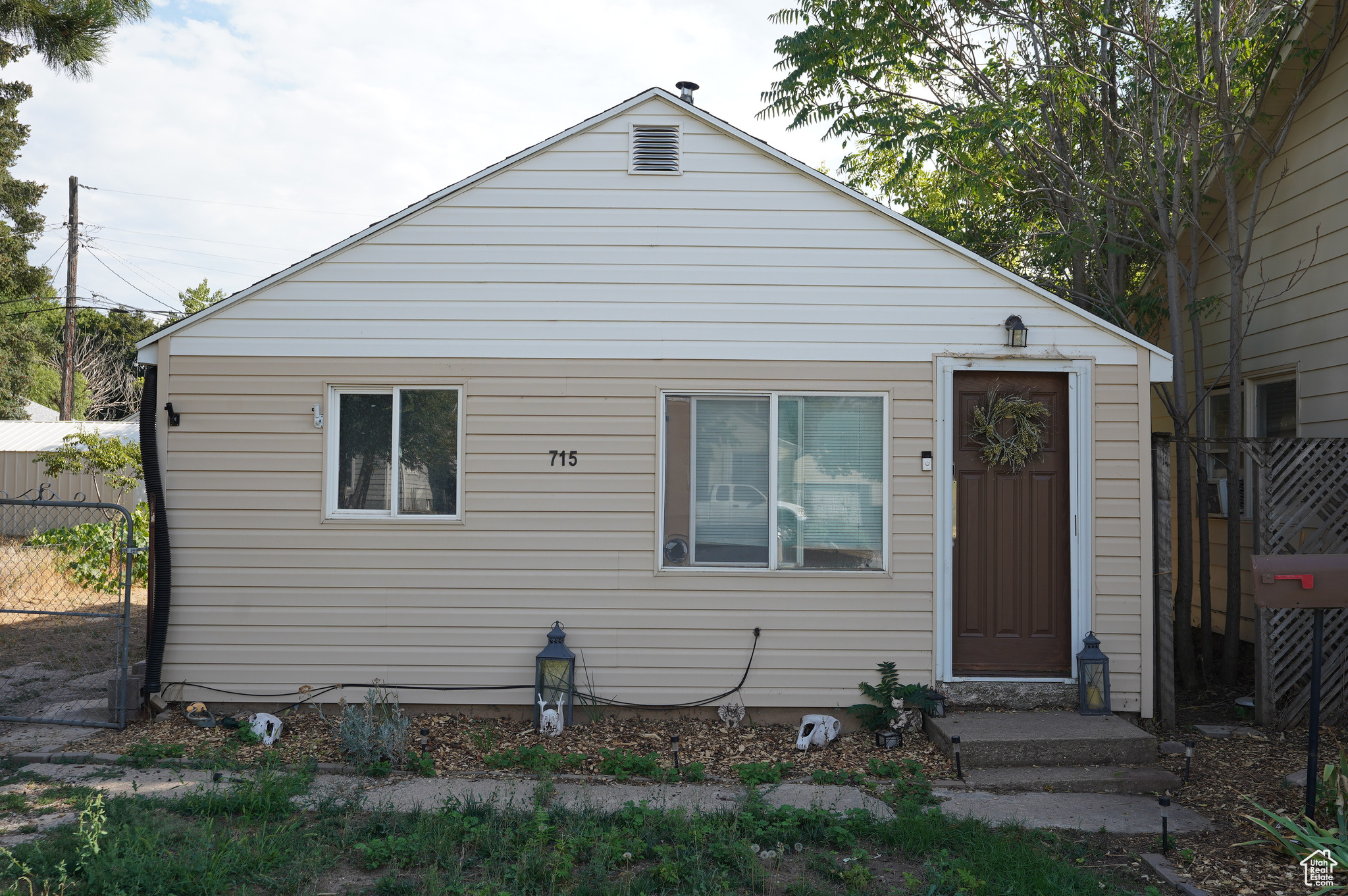 713 CHESTER ST