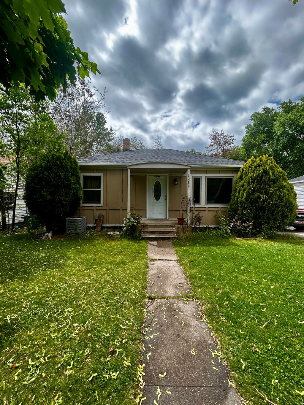 Photo of 1931 E HARRISON BLVD, Ogden, UT 84401 (MLS # 2156761)