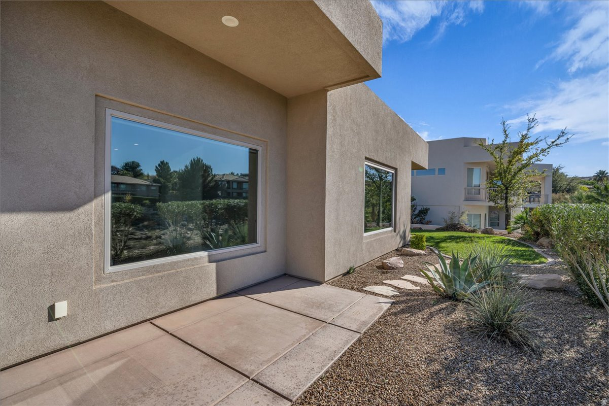 STONE CLIFF - Residential