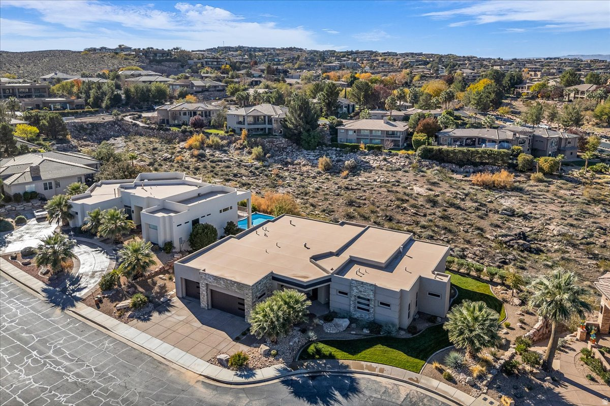 STONE CLIFF - Residential