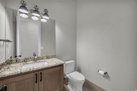 Tiny photo for 1622 S AGATE CIR, Saint George, UT 84790 (MLS # 2126277)