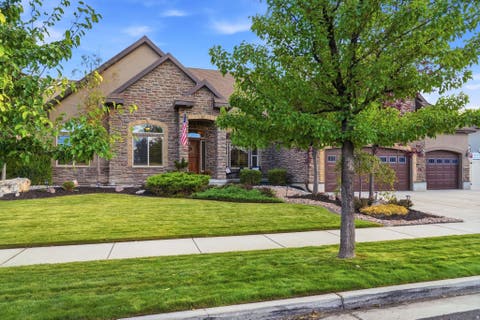 Photo of 6803 W CLEAR WATER DR S, Herriman, UT 84096 (MLS # 2180585)