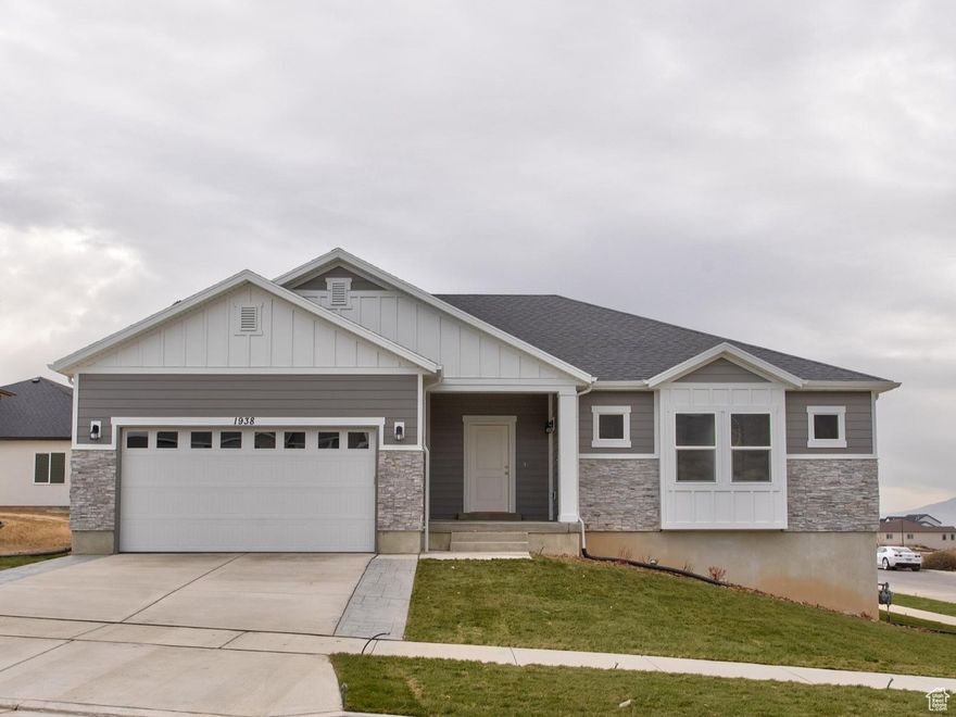 The "Lucas" Great use of floor plan. Stunning views of the mountains and valley at the Oakridge Cove community. Upgrade to Grindstone Estate Layton $755k.  $10K in closing costs with the builder's preferred lender! Rates are subject to change, and subject to loan approval. Call/text a Salisbury agent today for more info about this or any other model that we can build you at this one-of-a-kind Spanish Fork community! Buyer to verify all info
