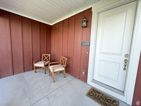 Tiny photo for 11509 S PEBBLE POND RD, South Jordan, UT 84009 (MLS # 2118325)
