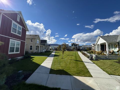 Tiny photo for 11509 S PEBBLE POND RD, South Jordan, UT 84009 (MLS # 2118325)