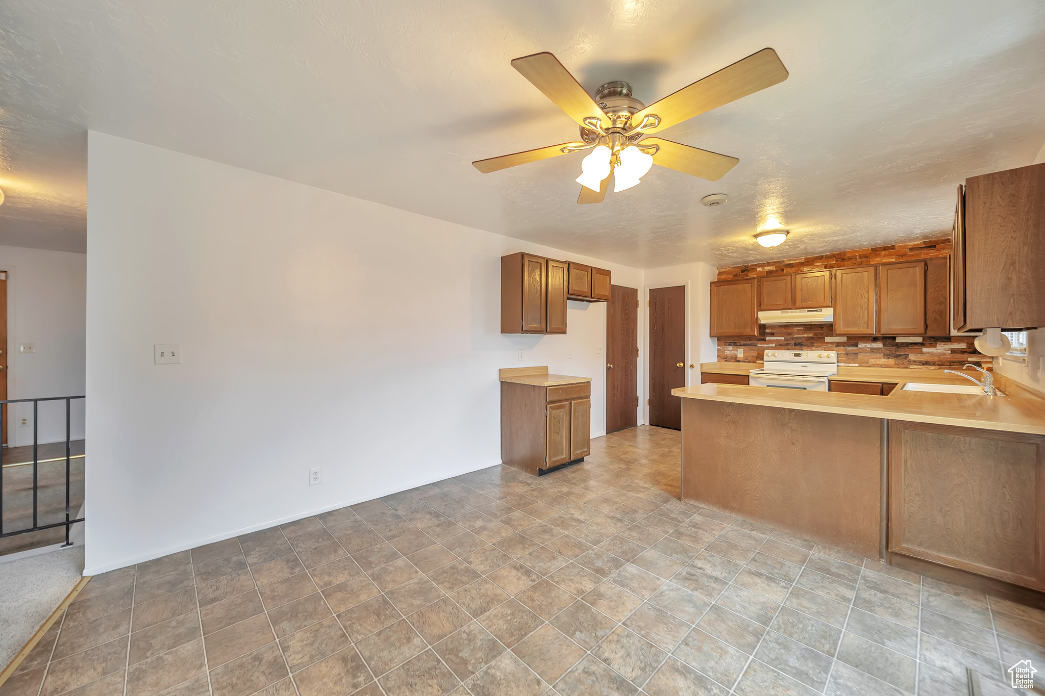 5373 S Clover Meadow Dr, Murray, Utah image 5
