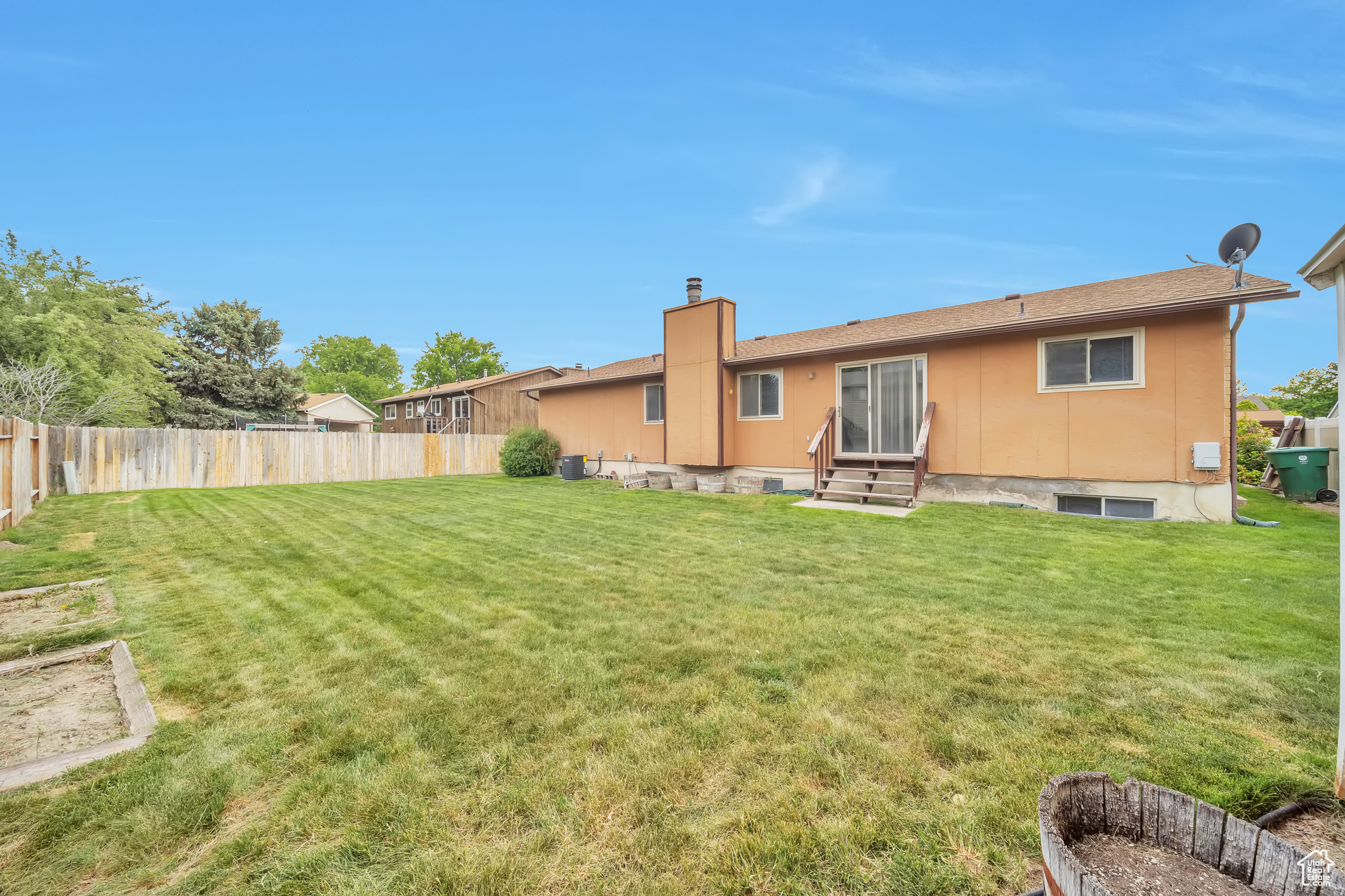5373 S Clover Meadow Dr, Murray, Utah image 2