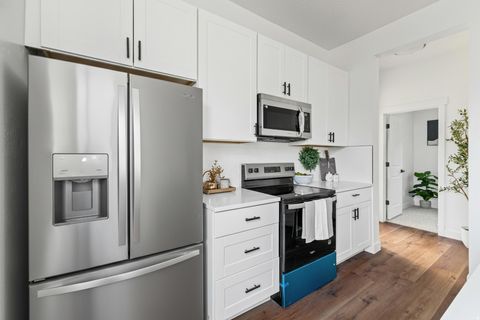 Tiny photo for 963 W 400 N, Salt Lake City, UT 84116 (MLS # 2125048)