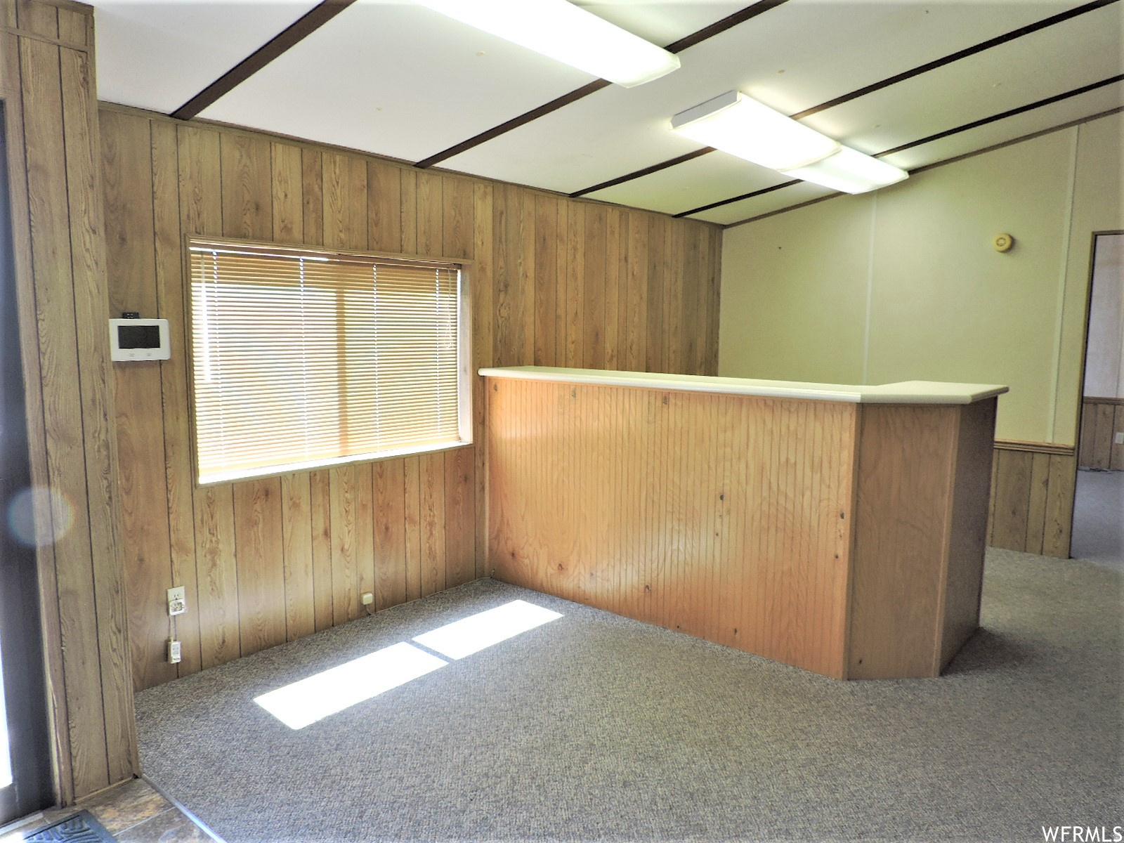 DELTA ESTATES - Commercial Lease